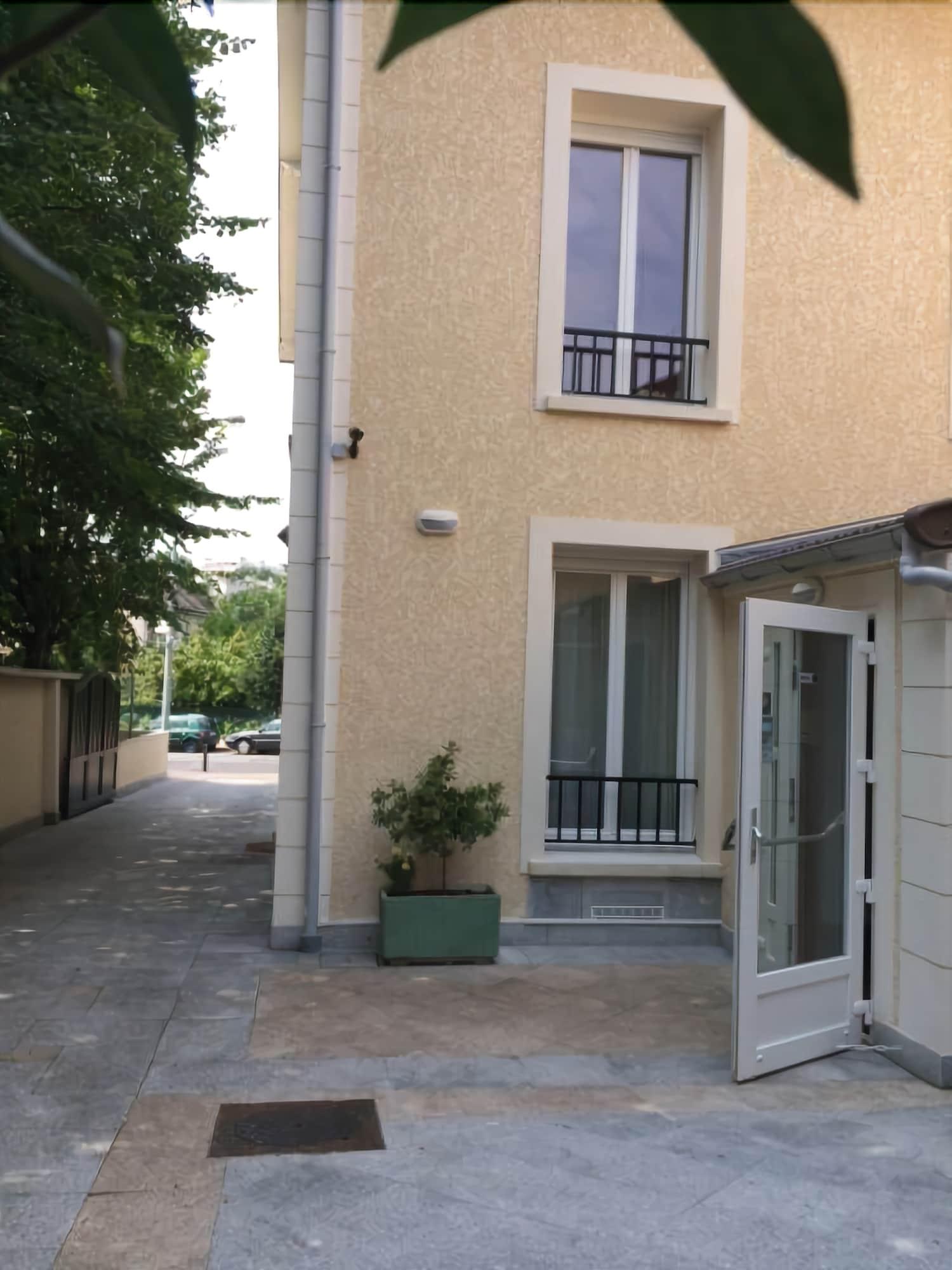 Hotel Rythme Saint-Cloud Buitenkant foto